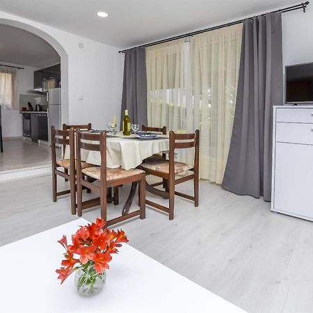 Apartments Viktor Rogoznica  Extérieur photo